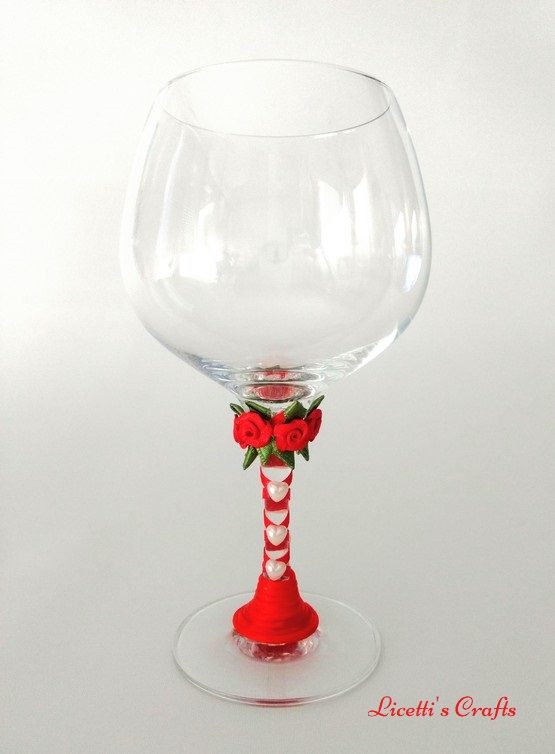 Copa decorada hecha a mano corazones perla