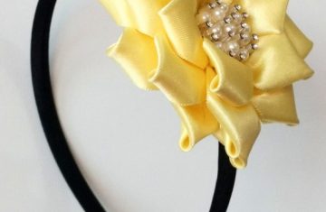 diadema kanzashi hecha a mano flor amarilla