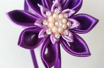 Diadema kanzashi hecha a mano malva