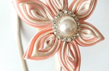 diadema kanzashi hecha a mano perla salmon