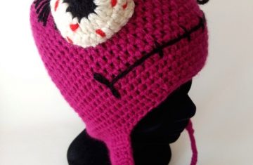 Gorro lana alpaca artesanal monstruo morado