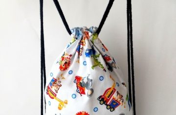 Mochila reversible hecha a mano animales conduciendo