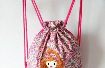 Mochila reversible liberty flores pequeñas