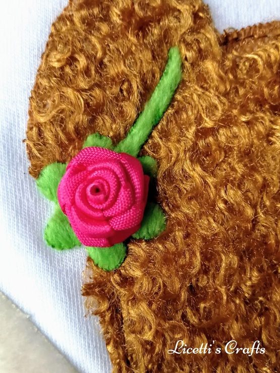 detalle flor camiseta pima Isabella