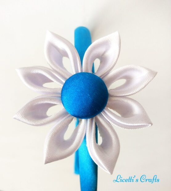 Diadema kanzashi flor blanca y turquesa - Imagen 2
