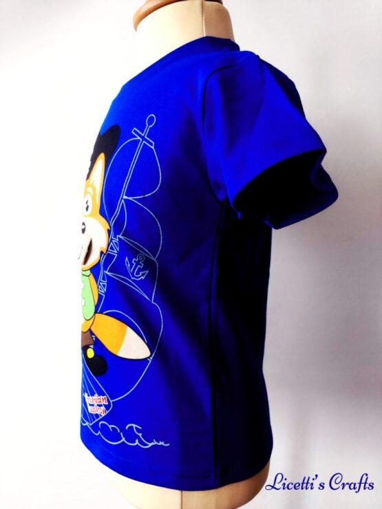 Detalle costado camiseta infantil en algodón pima