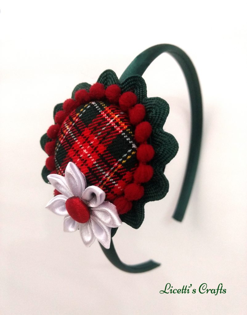 Diadema artesanal kanzashi cuadros rojos