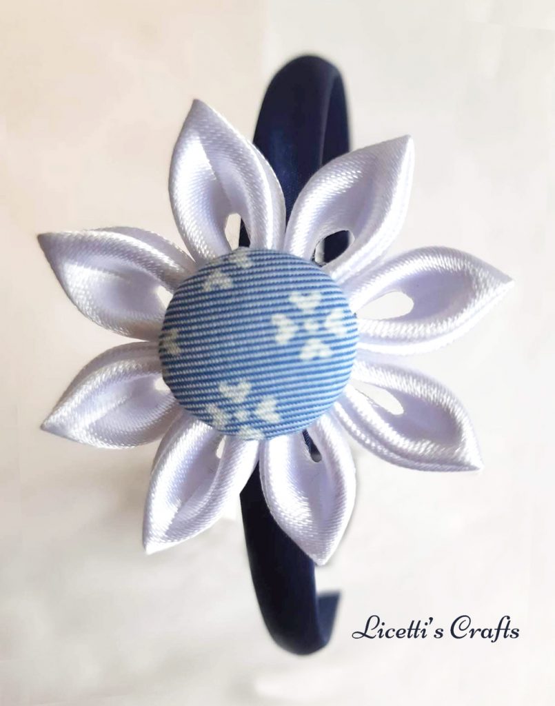 Diadema infantil "Flor blanca botón rayas" - Imagen 2