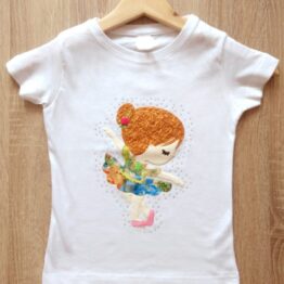 camiseta manga corta con bailarina en relieve hecha a mano