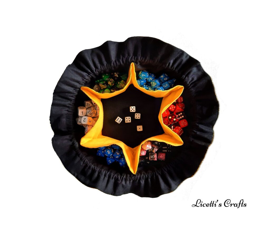 saco y bandeja de dados rol negro amarillo