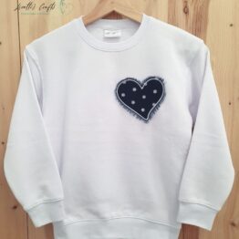 Sudadera corazón bordado