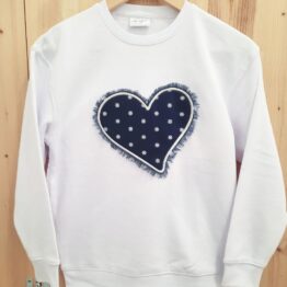 sudadera corazon bordado grande
