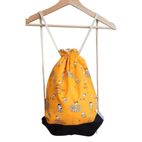 Mochila grande cuerdas tela "Snoopy y amigos bailando"