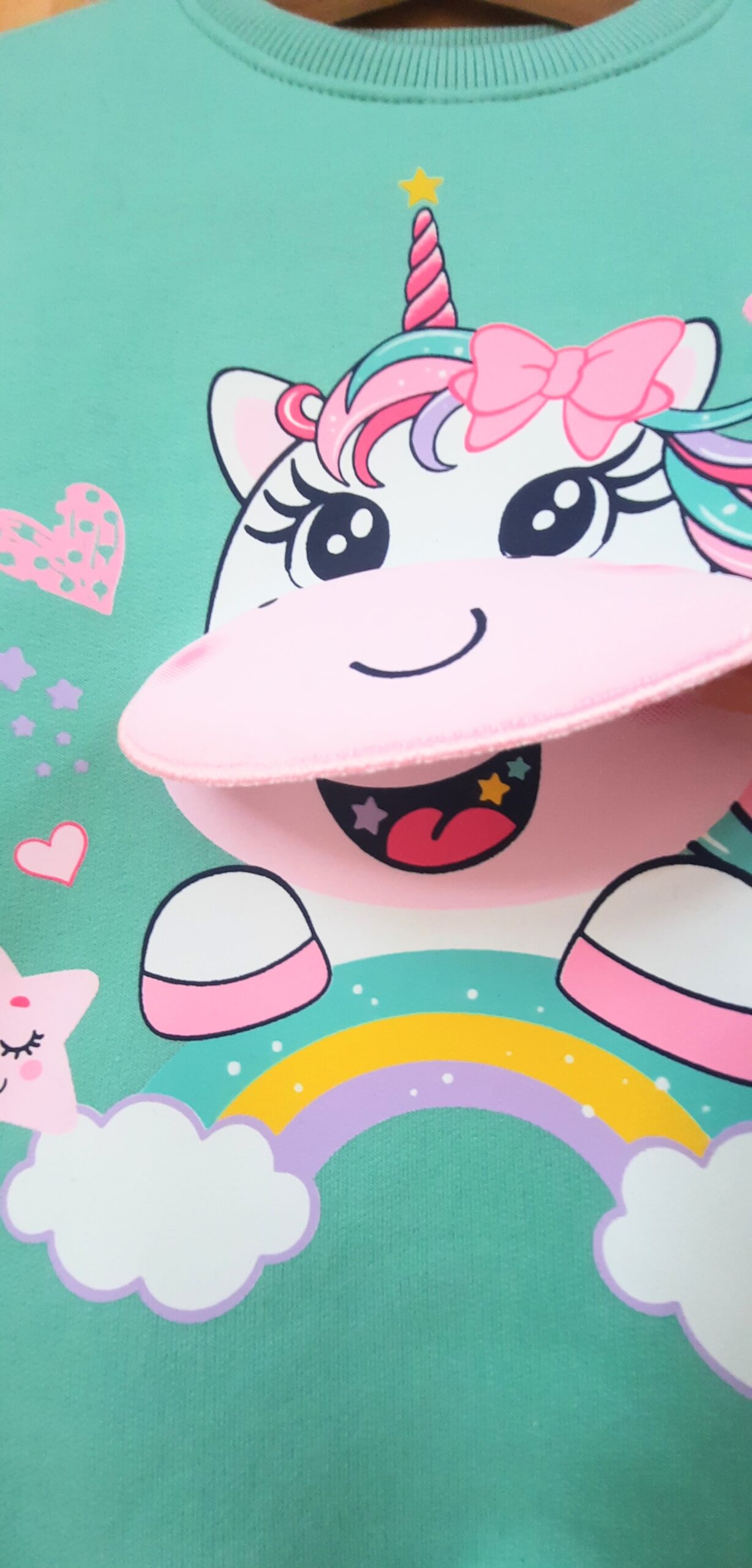 Sudadera verde menta "Unicornio con boca" - Imagen 2