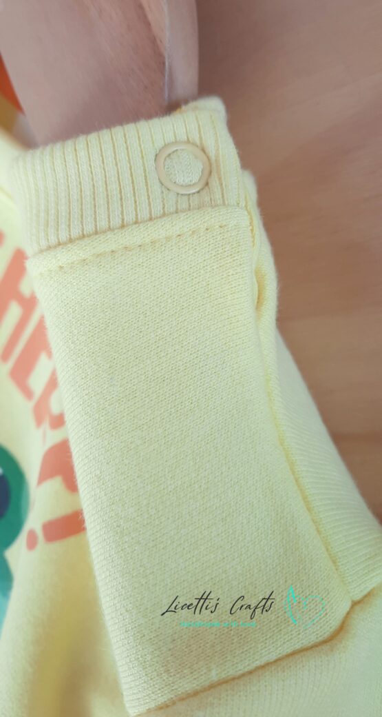 Sudadera Cocodrilo Niño Amarilla 100% Algodón Orgánico con Boca 3D - Imagen 3