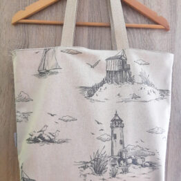 Bolsa de playa grande hecho a mano en España - Faro y gaviotas