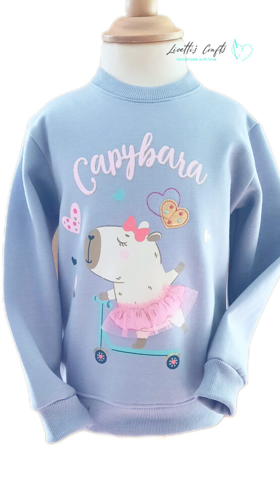 Sudadera Infantil Lila con Capibara Bailarina – Algodón Pima