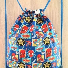 mochila saco spiderman niño personalizada frontal con cordones ajustables