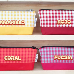 Estuches neceseres pequeños de tela vichy en amarillo, rojo, coral y fucsia